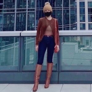 Meet your Posher, Helen